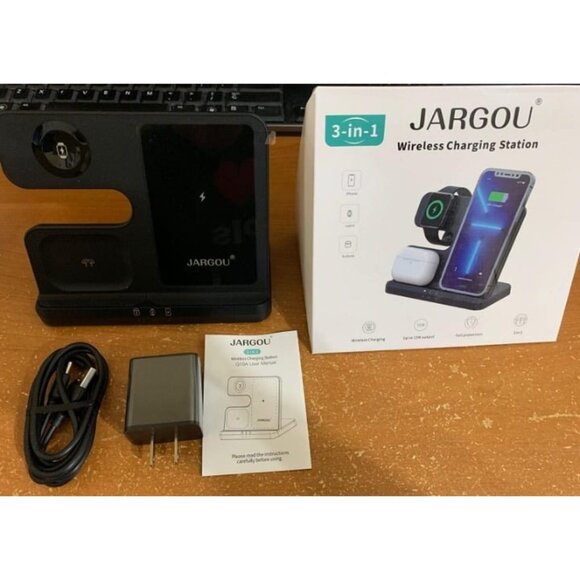 New 3 in 1 Charging Station for Apple Wireless Charger for iPhone - Picture 1 of 3